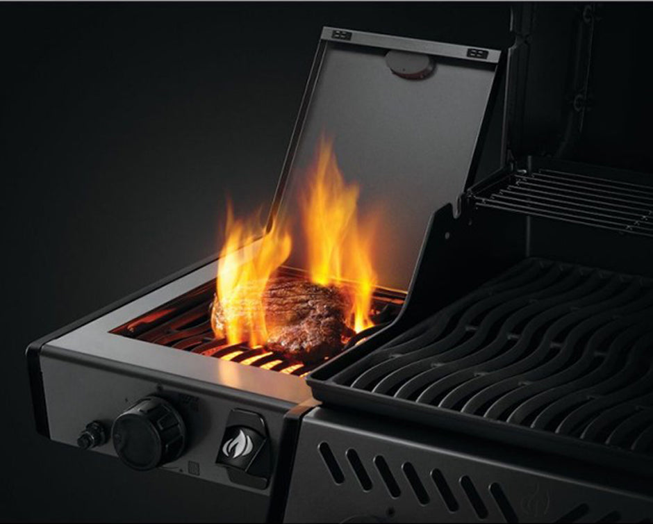 FREESTYLE 425 GAS GRILL with Infrared Side Burner
