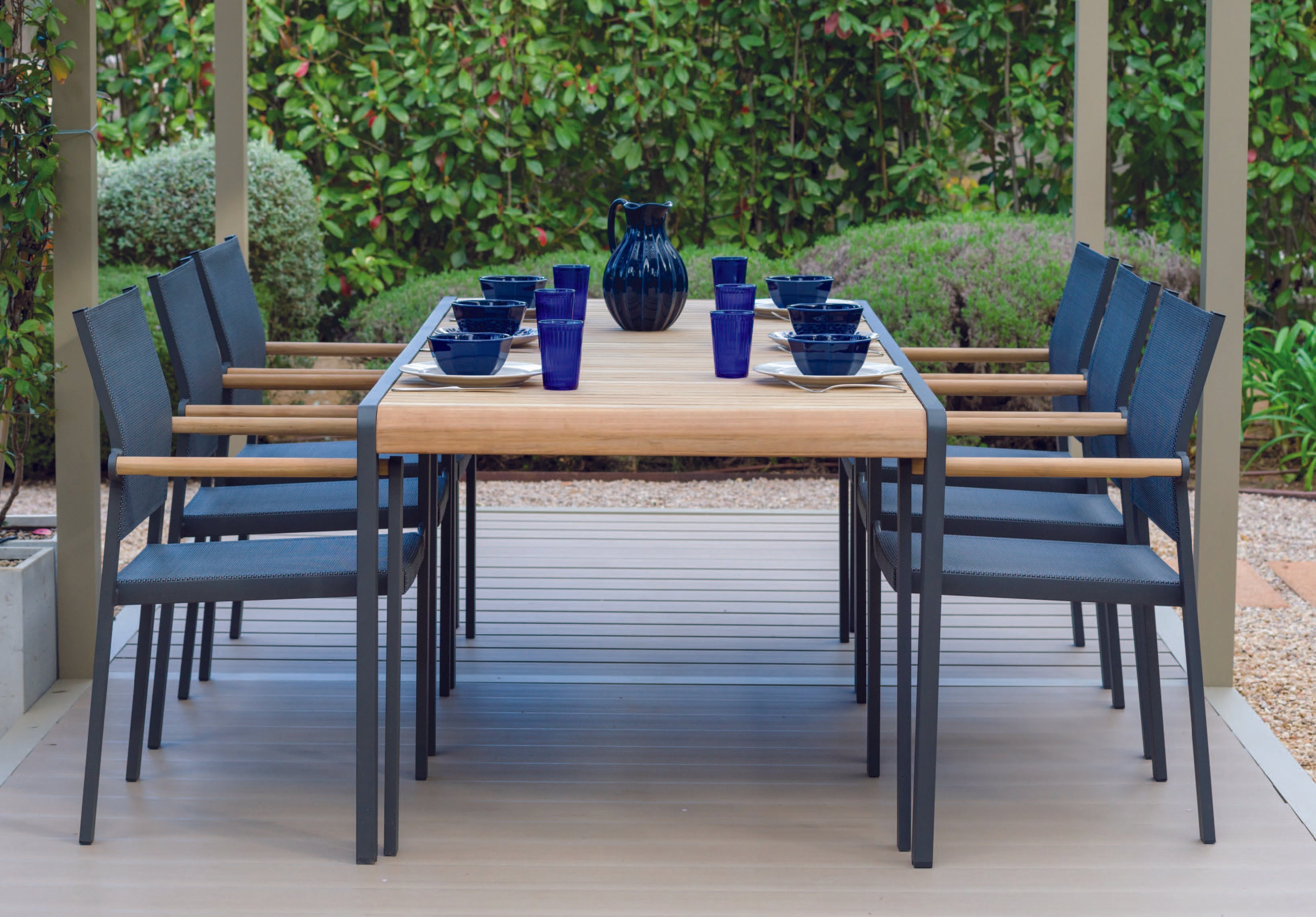 Amber Dining Table Set