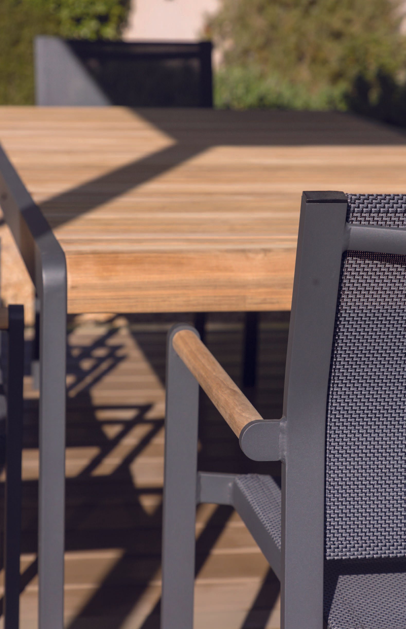 Amber Dining Table Set