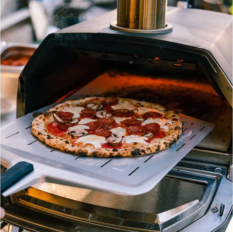 Ooni Karu 16 Multi-Fuel Pizza Oven