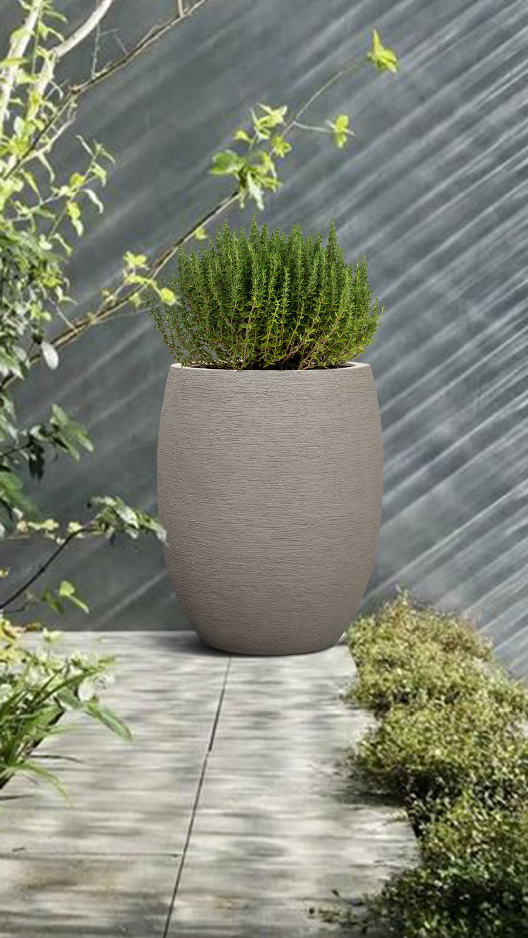 Sand Surface – Sabbia Tall Balloon Planter
