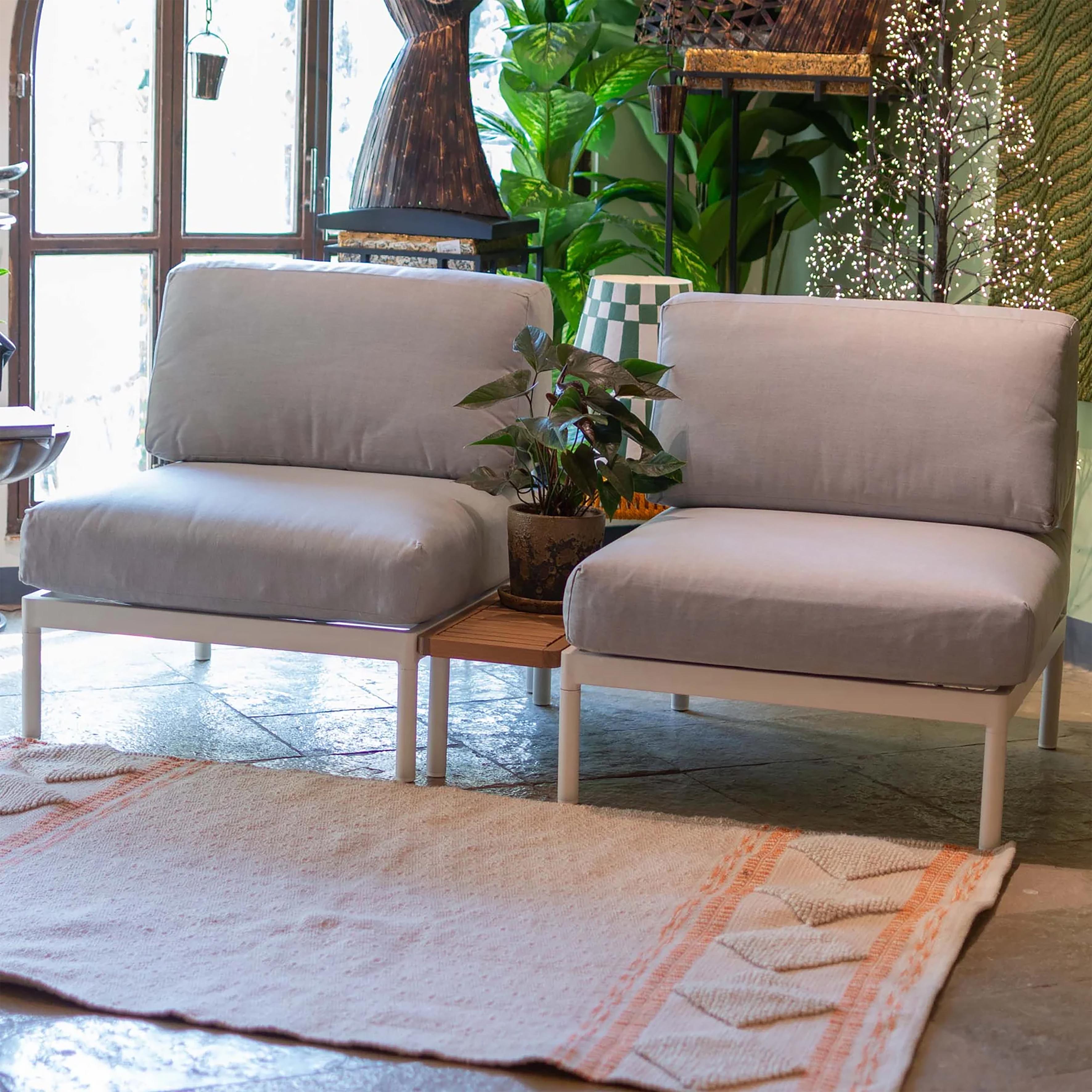 Bryde Sofa with Bendigo Side Table