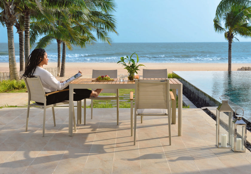 Portals Dining Set
